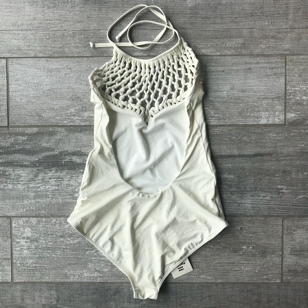 🔥🔥BILLABONG - ITS ABOUT ONE PIECE🔥🔥 - Picture 4 of 4
